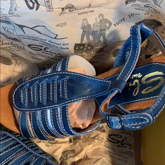 Shoes - Picture 3 of 6